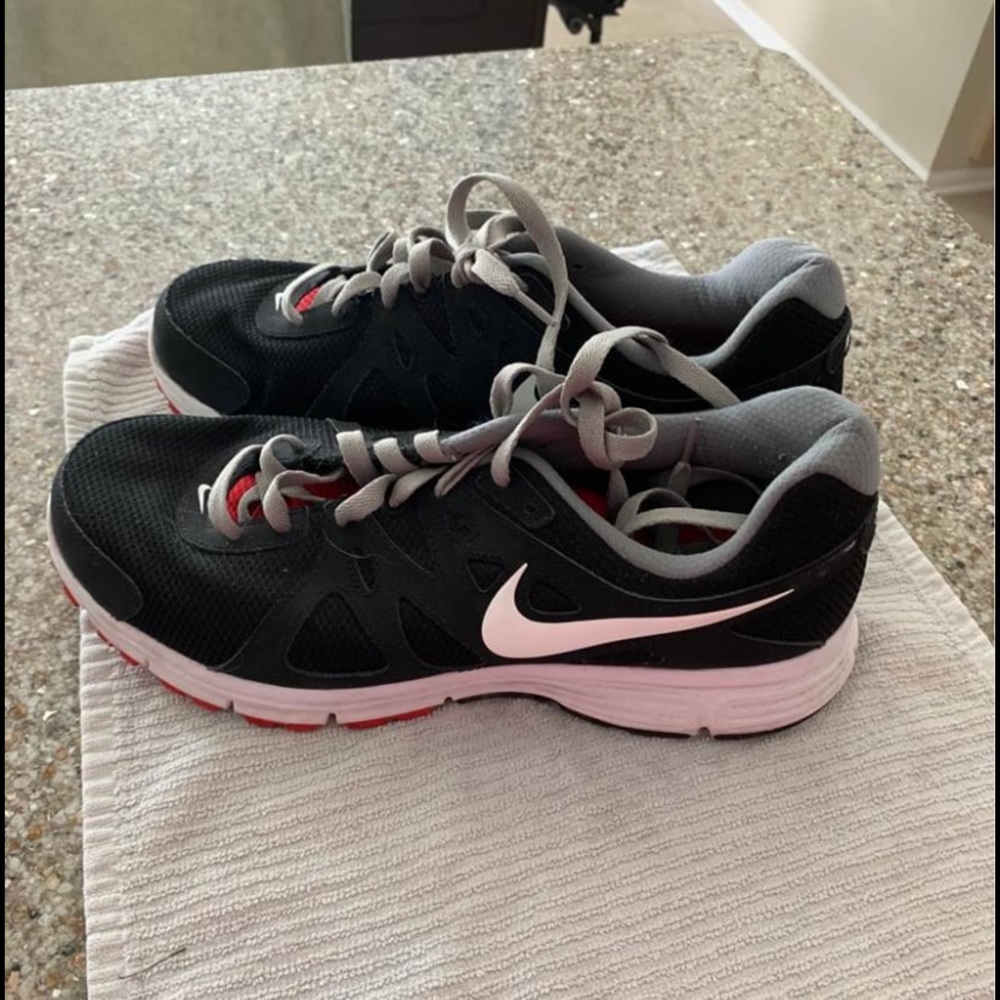 Men’s Nike shoes